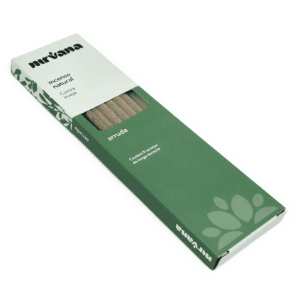 Incenso Natural Arruda, da marca Nirvana, parte da frente da embalagem disposta sobre um fundo branco, disponível para todo o Brasil na loja Natureza Divina.