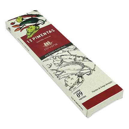 Incenso Natural Treze Pimentas, da marca Nirvana, parte da frente da embalagem disposta sobre um fundo branco, disponível para todo o Brasil na loja Natureza Divina.