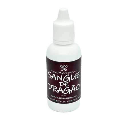 Parte da frente do frasco de plástico com contador da Seiva de Sangue-de-Dragão, de 30 ml, da marca Celestial Garden, à venda na loja Natureza Divina.